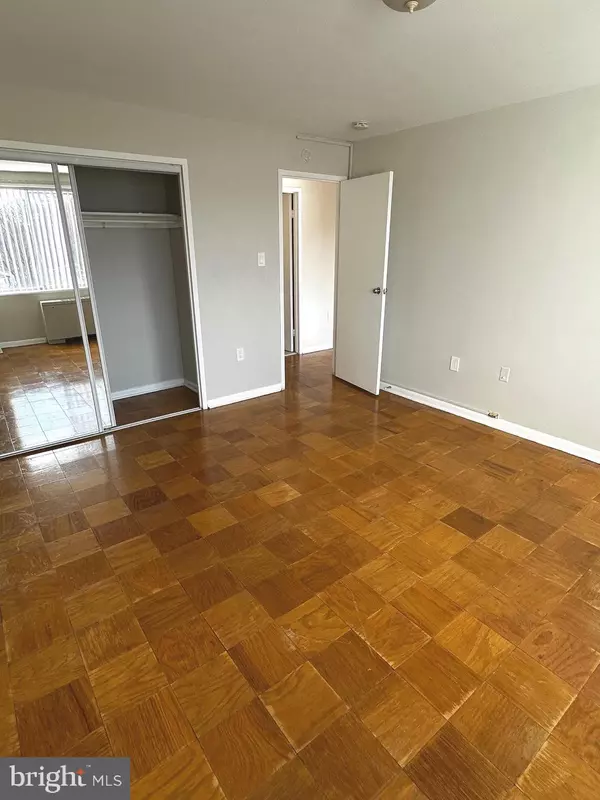 Rockville, MD 20852,10201 GROSVENOR PL #1006