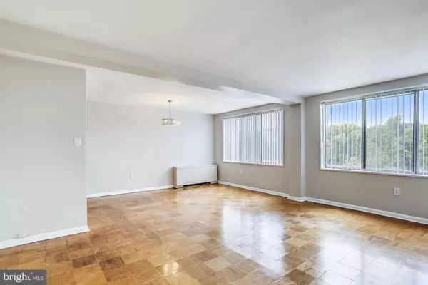 Rockville, MD 20852,10201 GROSVENOR PL #1006