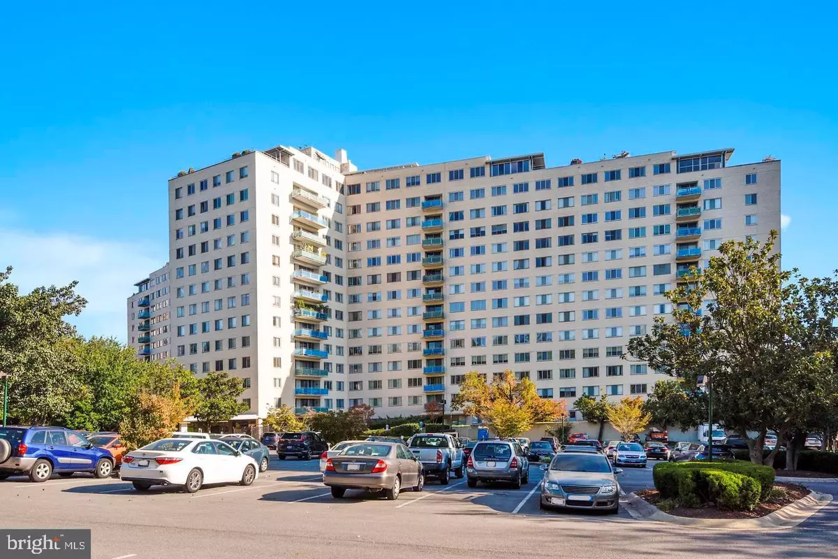 Rockville, MD 20852,10201 GROSVENOR PL #1006