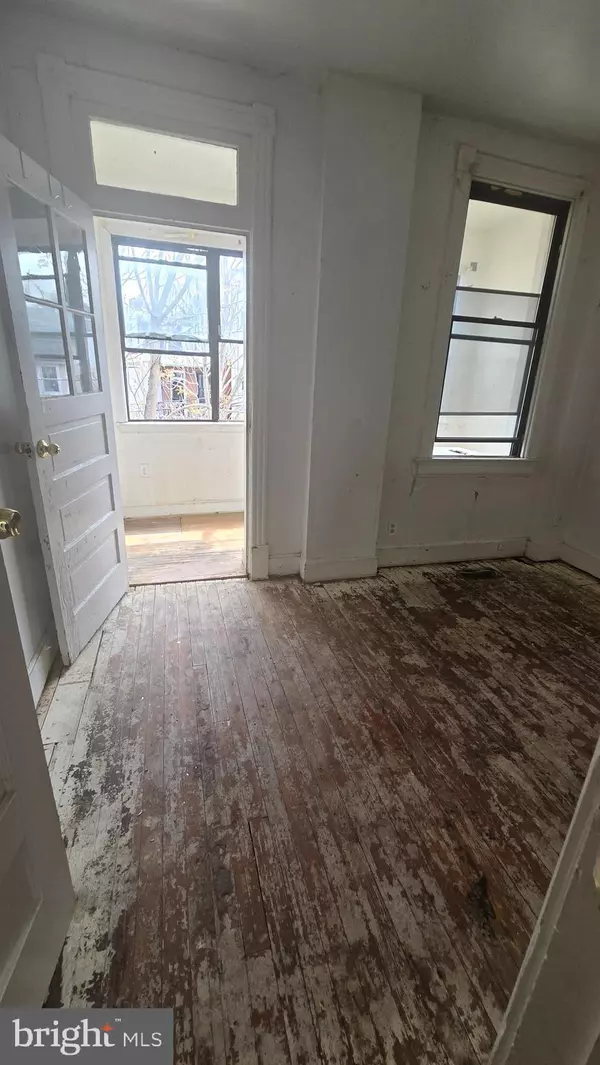 Washington, DC 20010,1126 PARK RD NW