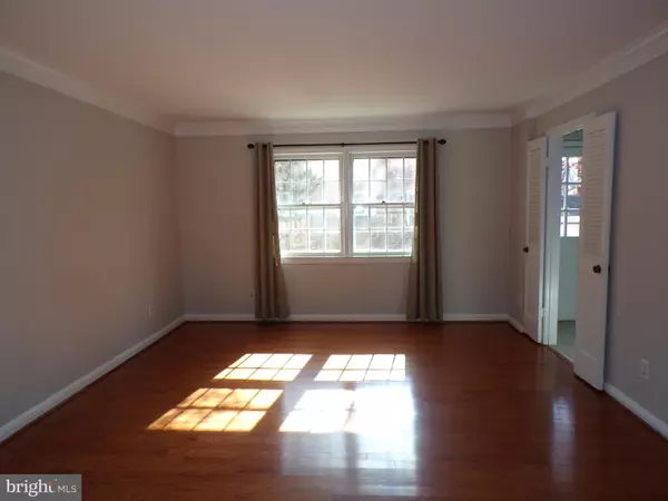 Alexandria, VA 22301,1 E CLIFF ST