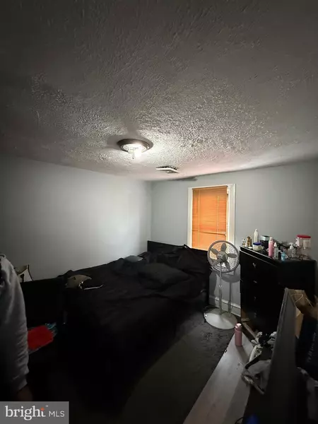 178 N BROADWAY APT #3, Pennsville, NJ 08070