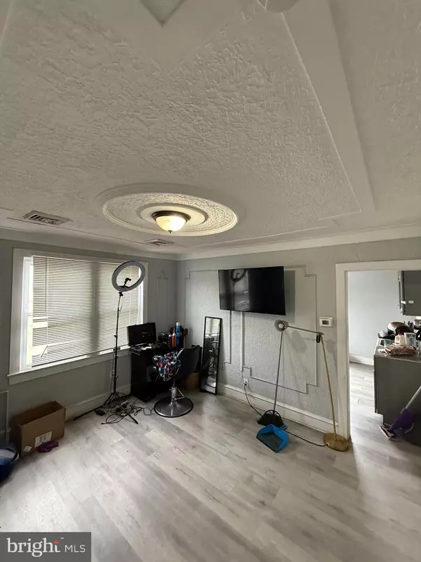 Pennsville, NJ 08070,178 N BROADWAY APT #3