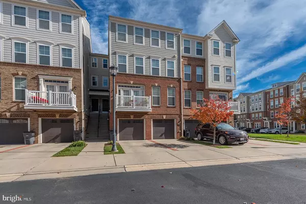 Chantilly, VA 20152,43376 TOWN GATE SQ