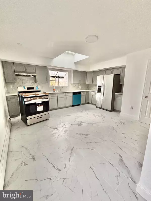 Philadelphia, PA 19135,7119 HEGERMAN ST