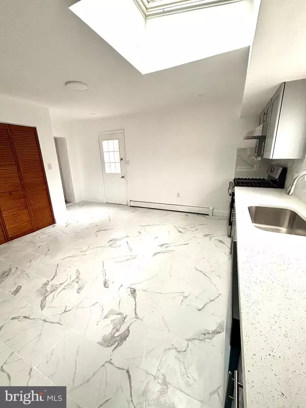 Philadelphia, PA 19135,7119 HEGERMAN ST