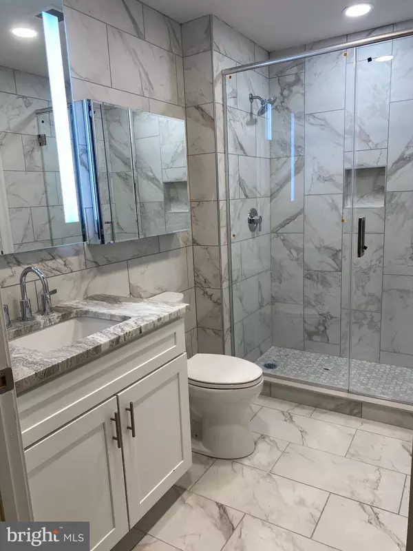 Philadelphia, PA 19103,1900-20 ARCH ST #108