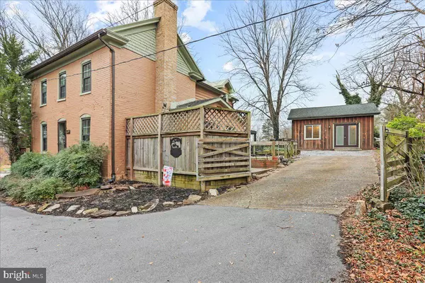 8709 SHEPHERDSTOWN PIKE, Shepherdstown, WV 25443