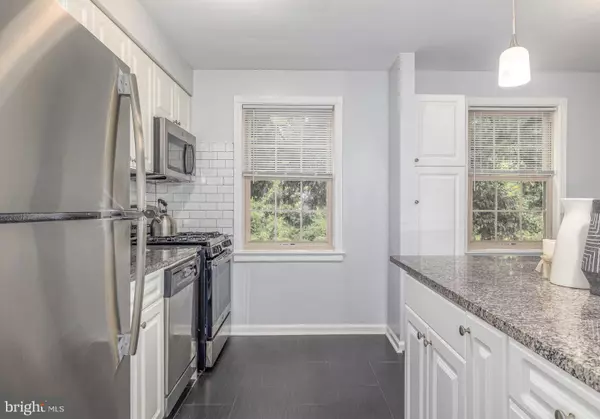 Wynnewood, PA 19096,150 E WYNNEWOOD RD #22F