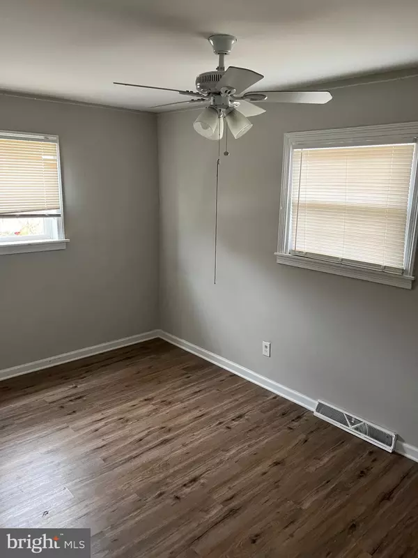 Williamstown, NJ 08094,110 E COLTON LN