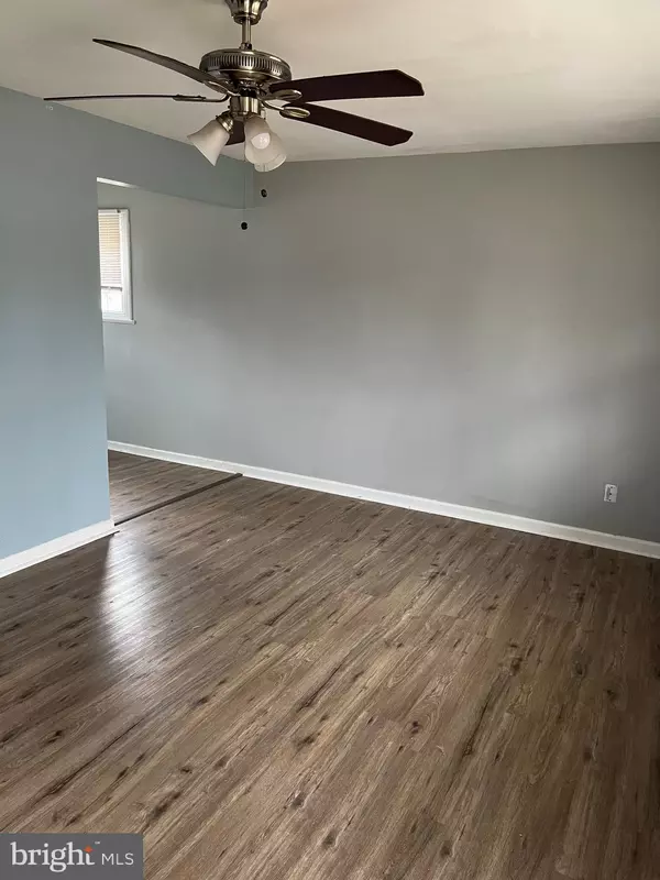 Williamstown, NJ 08094,110 E COLTON LN