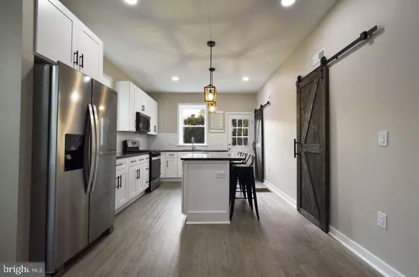 Philadelphia, PA 19143,914 S 54TH ST