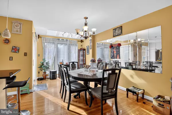 Centreville, VA 20120,14633 BATTERY RIDGE LN