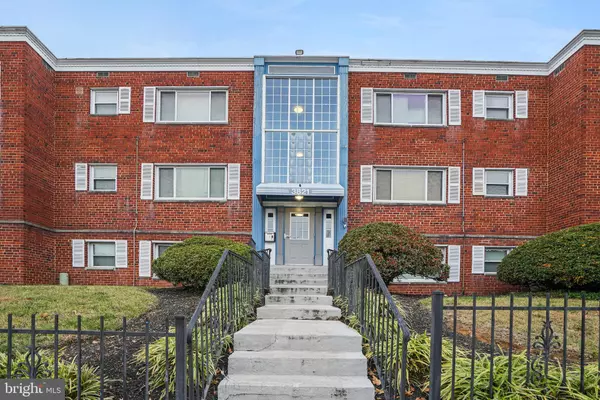 Hyattsville, MD 20781,3821 HAMILTON ST #A-102