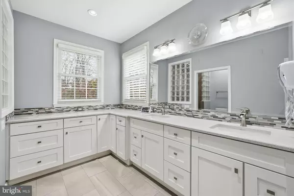 Woodbridge, VA 22192,12593 CRICKET LN