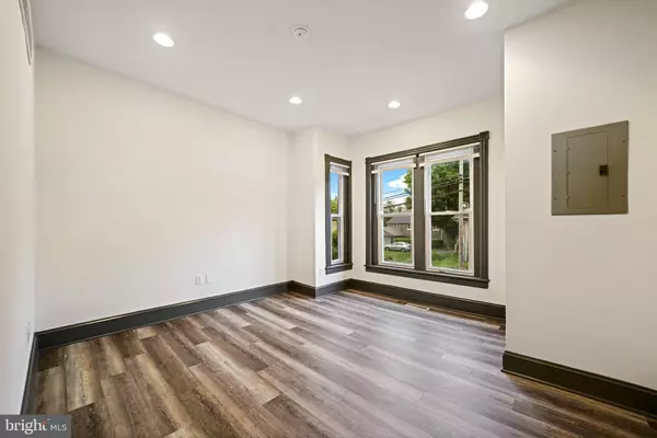 Kennett Square, PA 19348,119 S BROAD ST #1