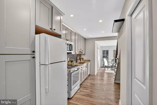 Alexandria, VA 22314,312 N HENRY ST #1/2