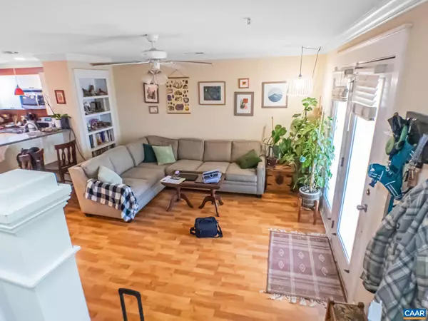 Charlottesville, VA 22903,1615 ELMWOOD CT #202