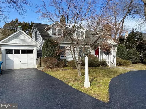 Mclean, VA 22102,1256 SPRING HILL RD