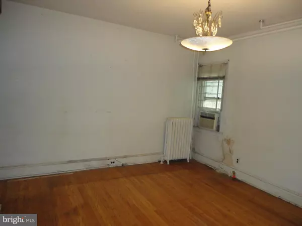 Atlantic City, NJ 08401,608 N OHIO AVE