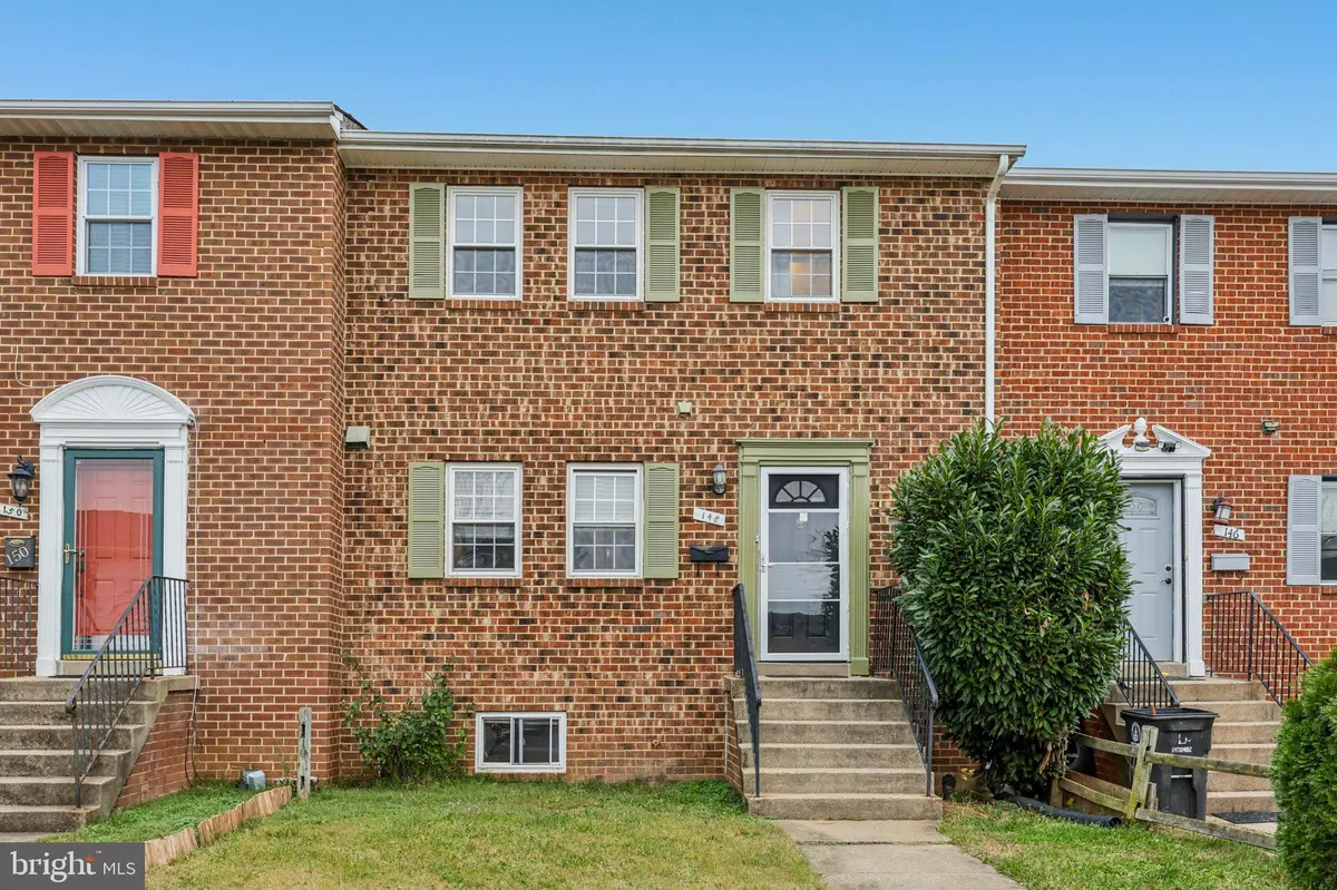 Leesburg, VA 20176,148 MEADOWS LN NE