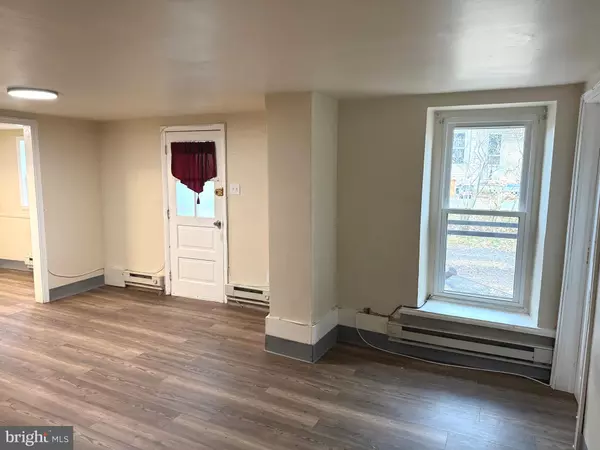 Quakertown, PA 18951,725 W BROAD ST #2