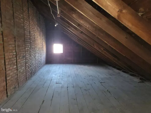 Hamilton, NJ 08610,57 NEW CEDAR LA