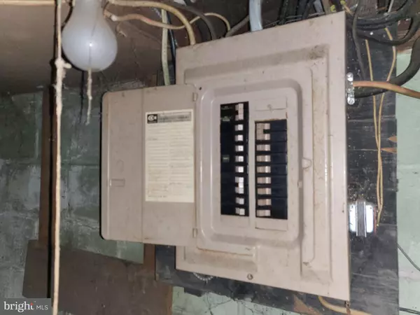 Hamilton, NJ 08610,57 NEW CEDAR LA