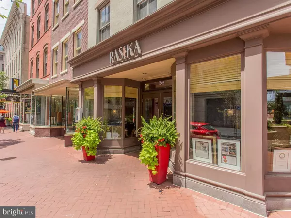 Washington, DC 20004,631 D ST NW #1038