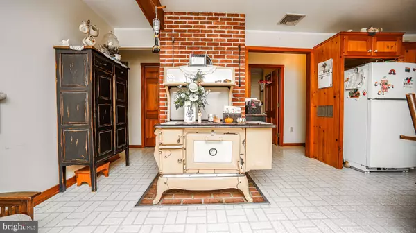 Lititz, PA 17543,240 EVANS RD