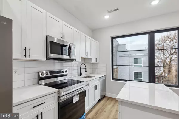 Philadelphia, PA 19121,1840-42 N GRATZ ST #1