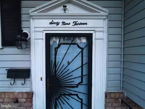 Capitol Heights, MD 20743,6913 CANYON DR