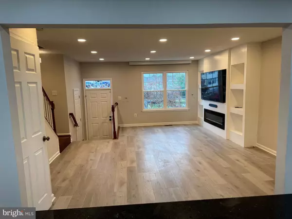 Leesburg, VA 20176,605 WARRENTON TER NE