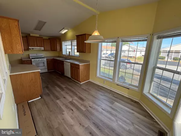 Smyrna, DE 19977,825 STELLA ST #117