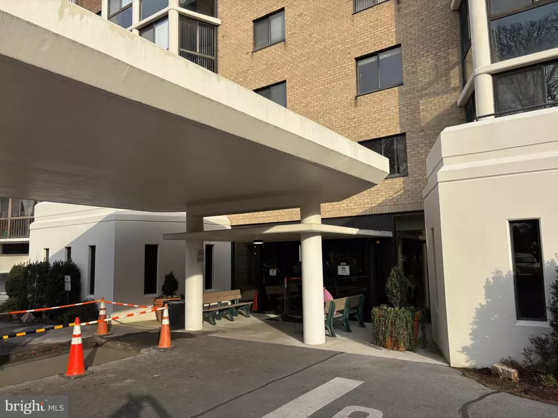 15107 INTERLACHEN DR #2-702, Silver Spring, MD 20906