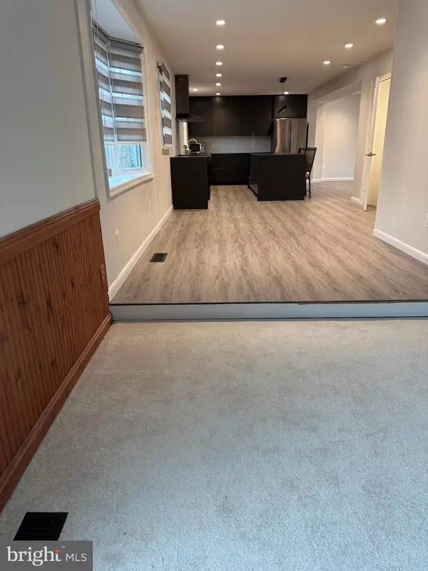 Chantilly, VA 20151,13403 CRYSTAL ROCK CT