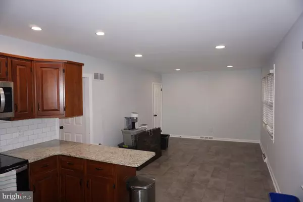 2615 LONGFELLOW DR, Wilmington, DE 19808