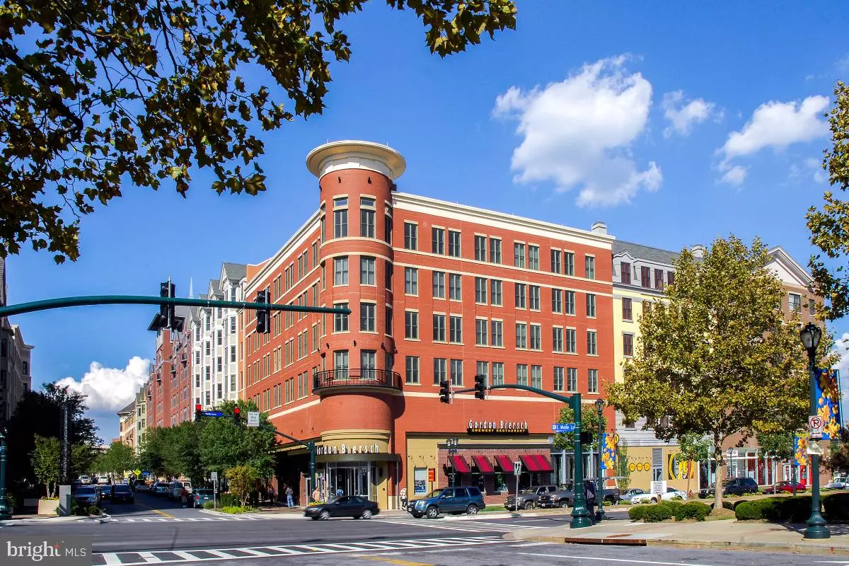 Rockville, MD 20850,38 MARYLAND AVE #PH 606