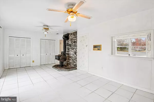 Annapolis, MD 21403,129 PINECREST DR