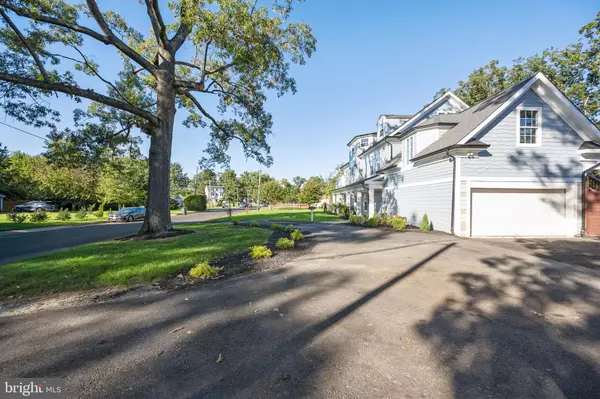 Alexandria, VA 22306,6709 S BENSON DR