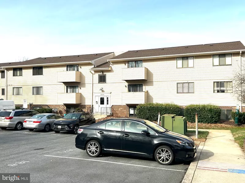 12405 HICKORY TREE WAY #613, Germantown, MD 20874