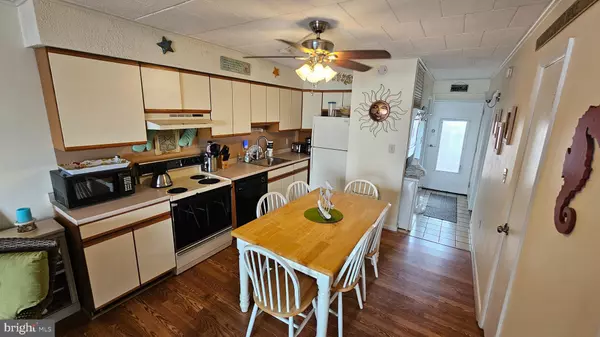 Ocean City, MD 21842,745 MOORING RD #111