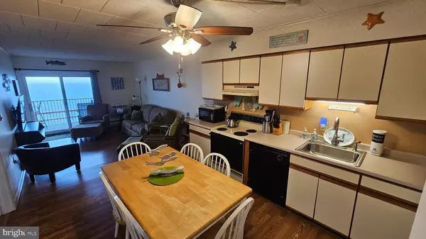 Ocean City, MD 21842,745 MOORING RD #111