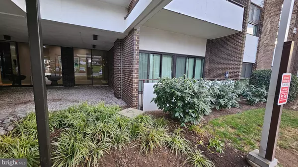 Alexandria, VA 22304,250 S REYNOLDS ST #105