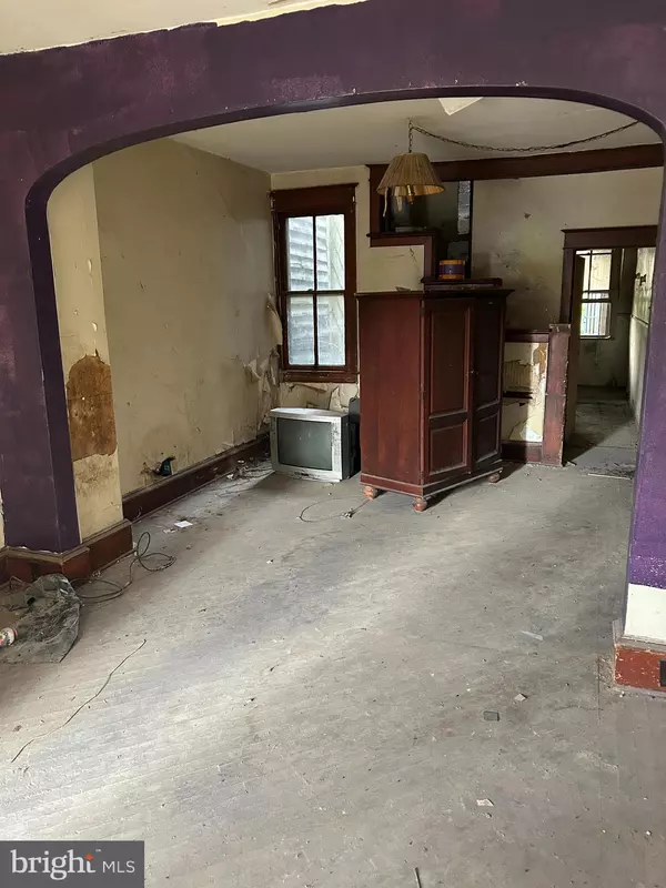 Shamokin, PA 17872,319 S MARKET ST