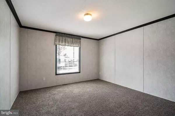 Ephrata, PA 17522,30B DEBRA CIR