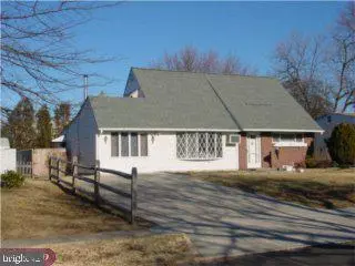 Levittown, PA 19055,58 JOLLY LN