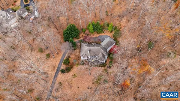 Nellysford, VA 22958,423 FOOTHILLS DR