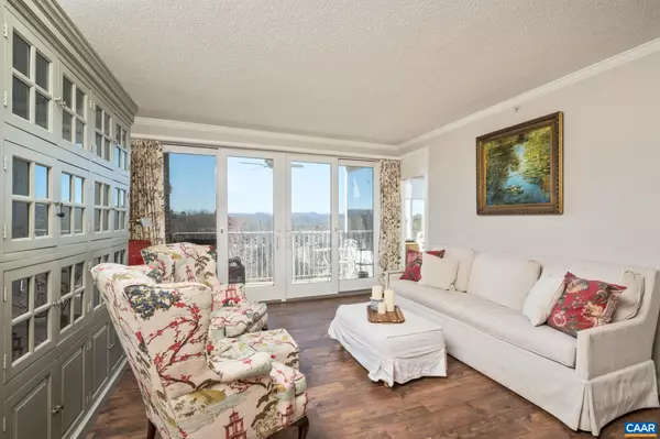 Charlottesville, VA 22903,500 CRESTWOOD DR #2403