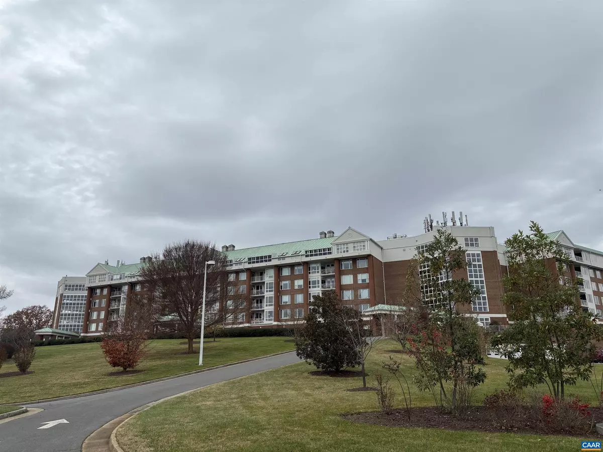 Charlottesville, VA 22903,500 CRESTWOOD DR #2403